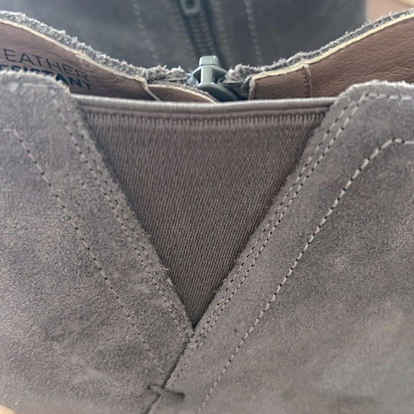 Vionic Paloma Wedge Ankle Boots - Picture 5 of 9